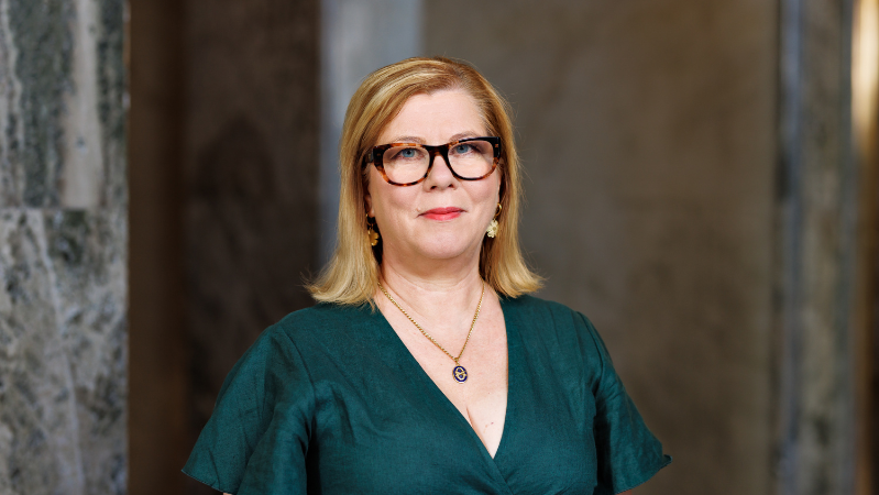 Hanna Laine-Nousimaa esittää lakialoitteella puhelinmyynnin kieltorekisteriä ja pyytämättömän kotimyynnin kieltoa